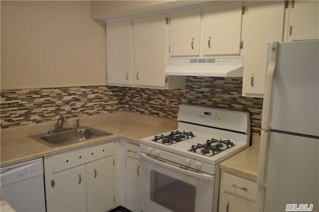 81 Rocky Point Yaphank Rd - Photo 2 of 10