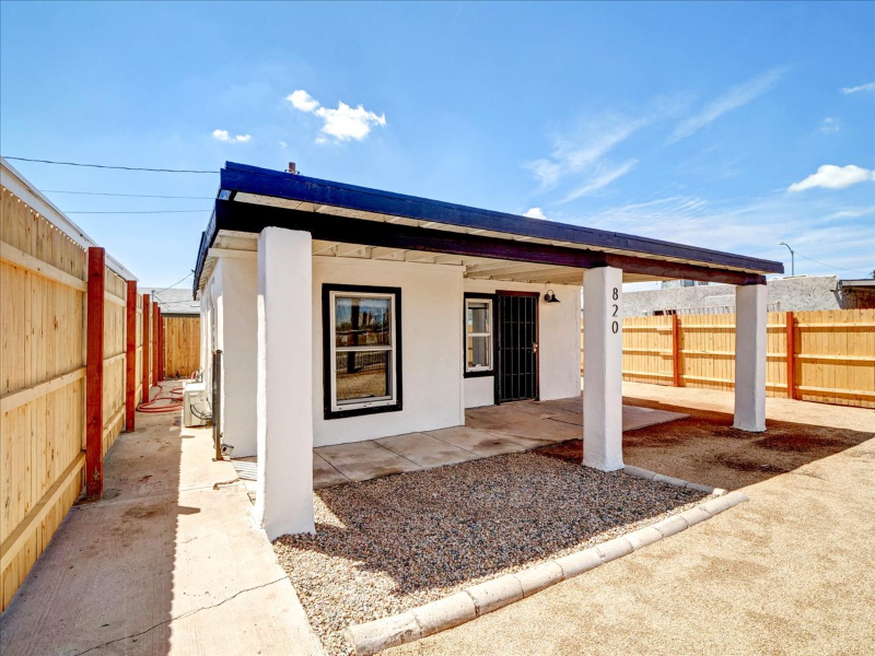 820 S 15th Ave - Photo 3 of 20