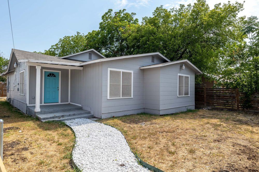 1803 Burnet St - Photo 2 of 28