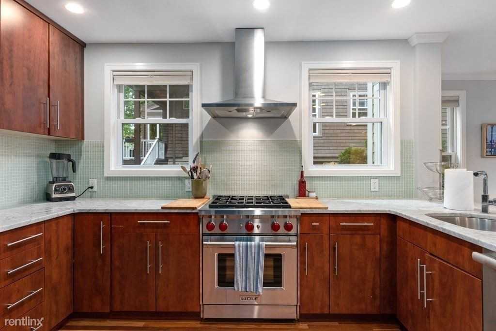 82 Summit Ave - Photo 3 of 12