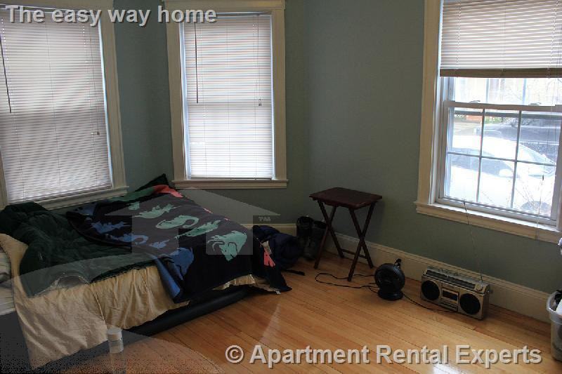 154 Magazine St #1 - Photo 6 of 9