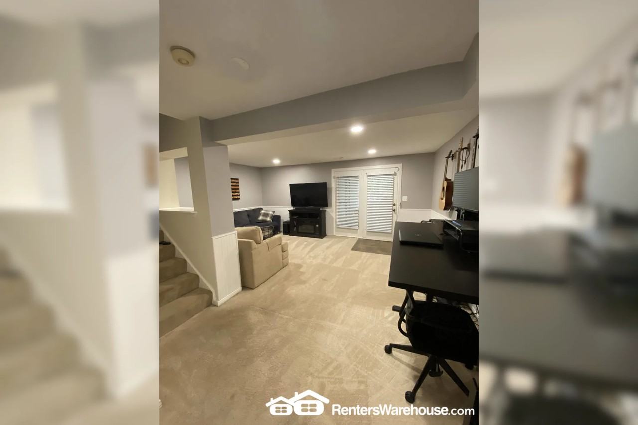 7948 Tower Bridge Dr - Photo 2 of 8