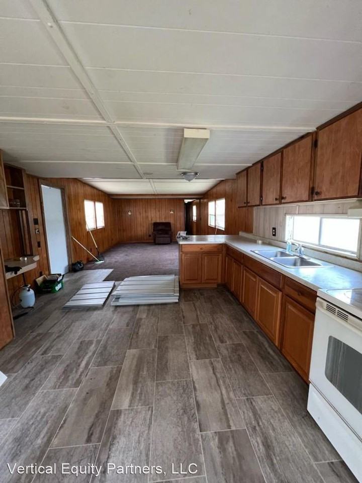 4909 Coronet Rd - Photo 2 of 7