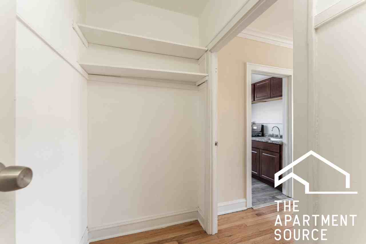 2107 Grove Ave #204 - Photo 5 of 6