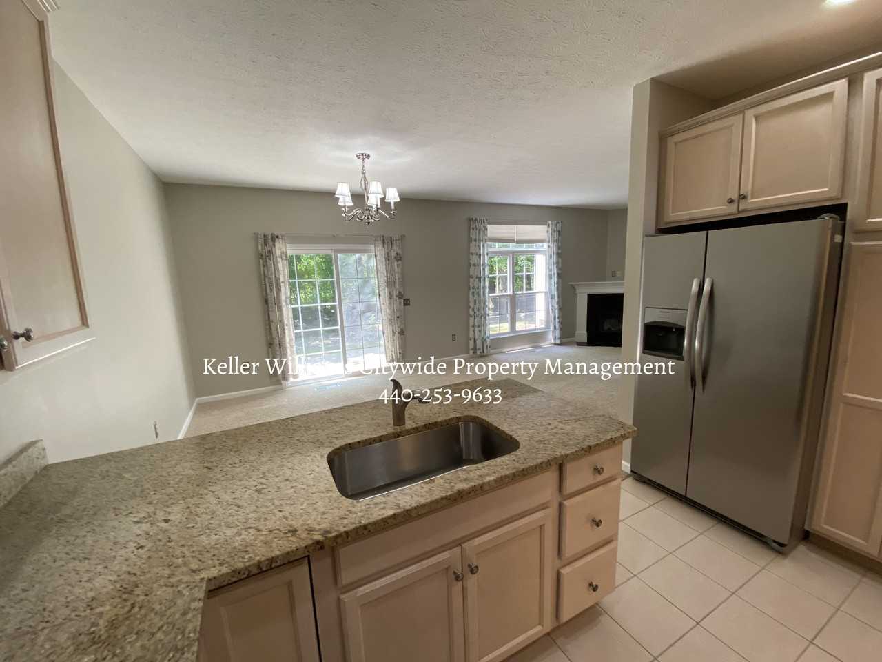 782 Lakeside Dr - Photo 3 of 20