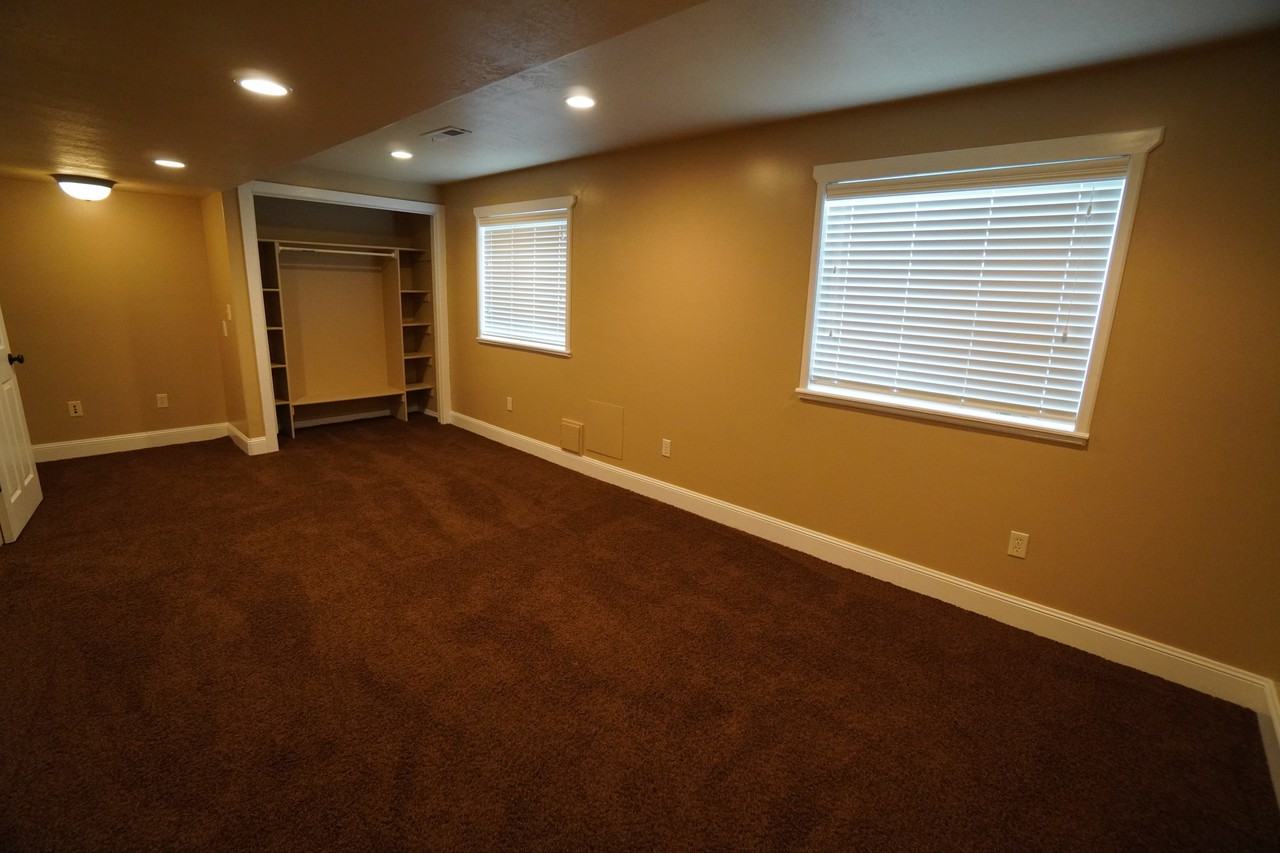 3870 Rungsted Cir - Photo 6 of 9