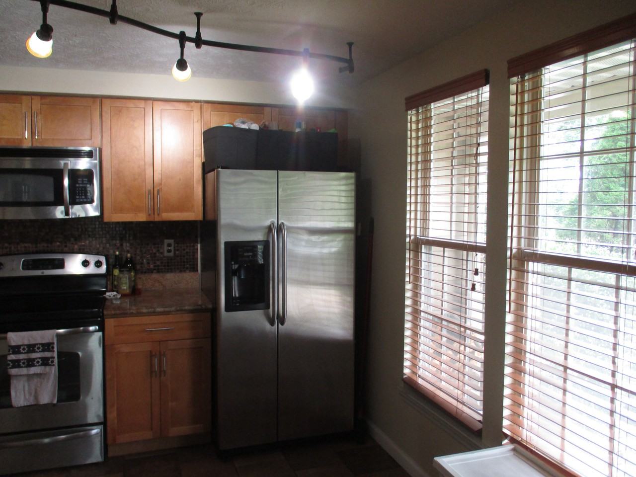 6254 Hammett St - Photo 3 of 5