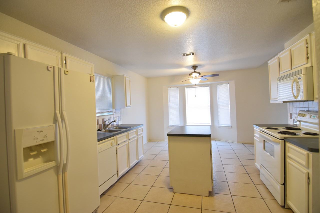 3404 Gus Dr - Photo 6 of 20