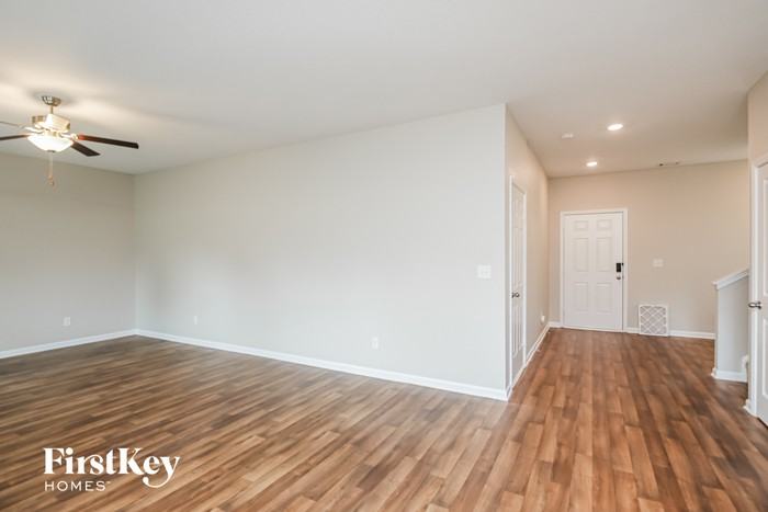 1000 Independence Ave - Photo 2 of 15