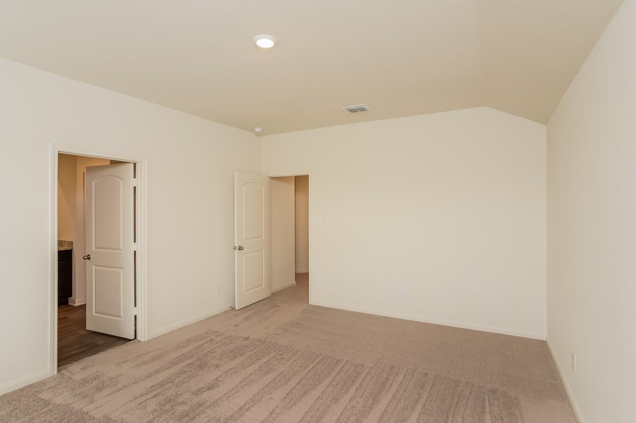 7248 Jebson Pass - Photo 2 of 14