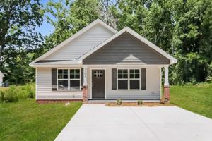 featured image of 1702 N Clay St