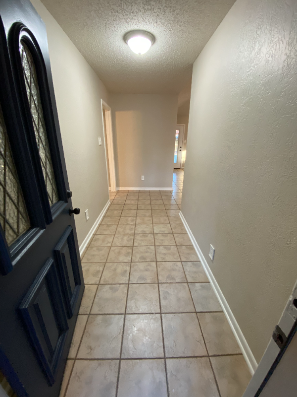 3320 Lockhaven St - Photo 3 of 33
