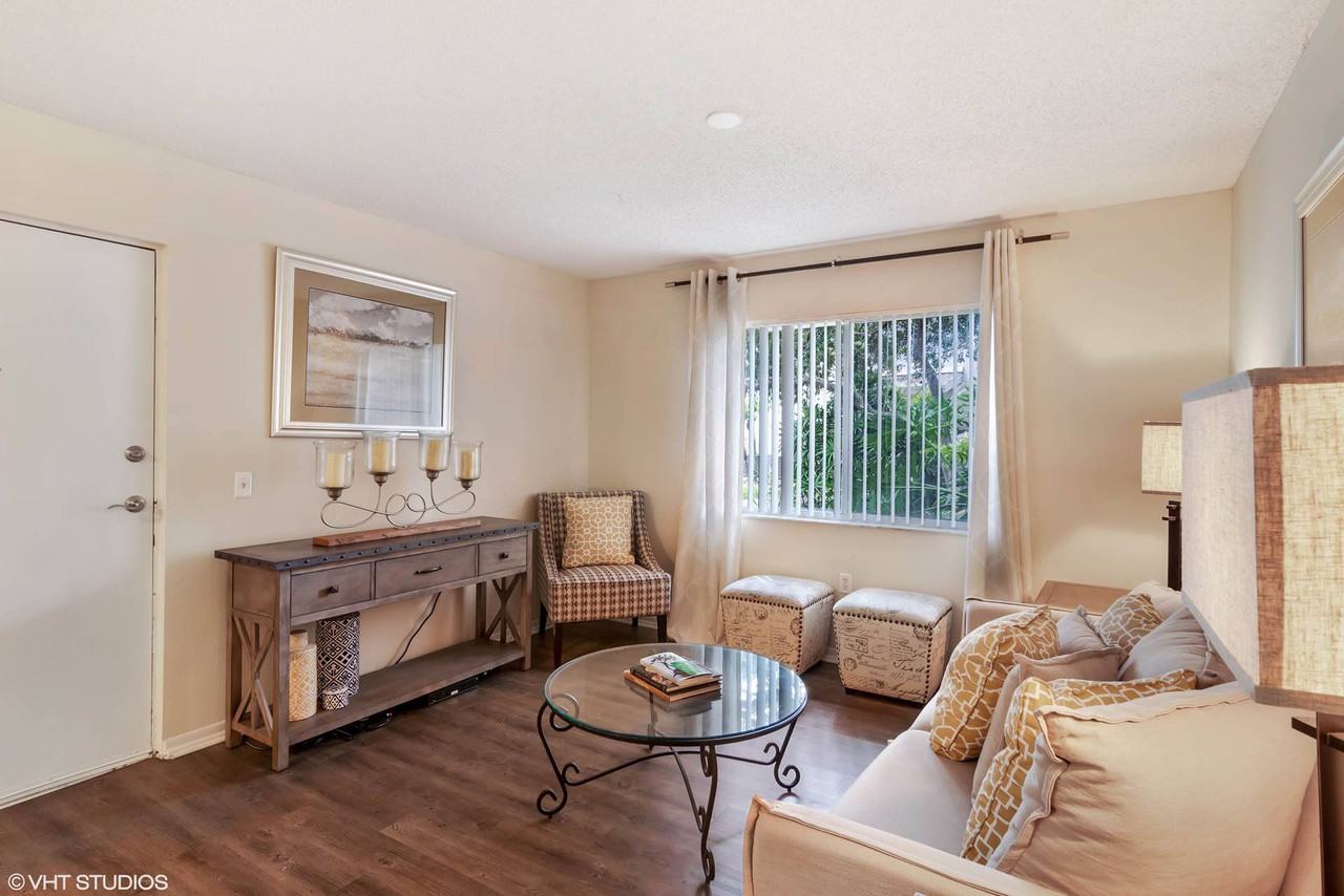 Sarasota South - Photo 3 of 17