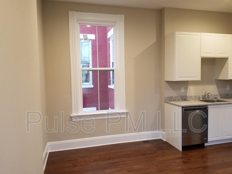 620 6th Ave - Photo 6 of 23