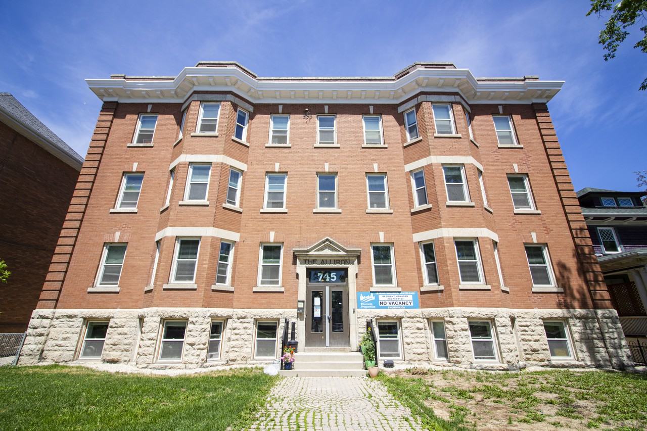745 Wolseley Avenue Apartments 745 Wolseley Ave, Winnipeg, MB R3G 1C4
