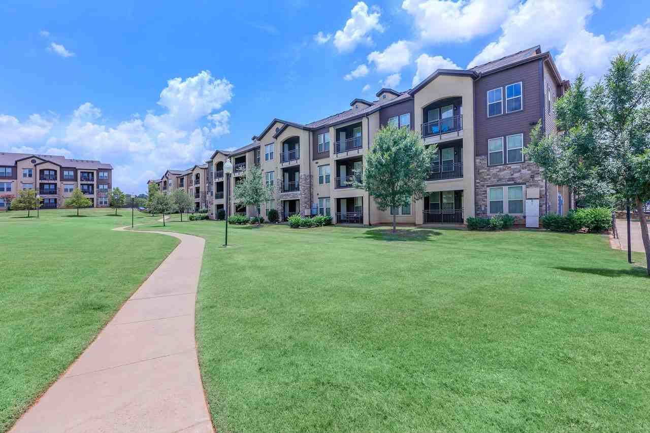 Paladin Apartments 1130 E Hawkins Pkwy, Longview, TX 75605 Zumper