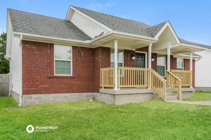 486 Madison Rae Blvd - Photo 3 of 16