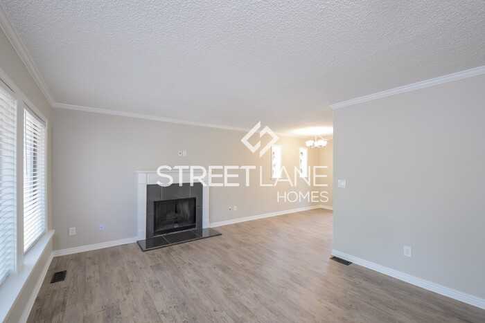 3563 S Memphis Way - Photo 3 of 15