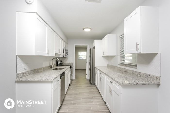 375 Scott St - Photo 2 of 16