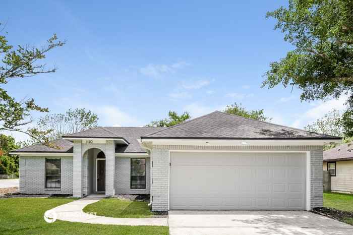 9103 Trevi Cir E - Photo 2 of 17