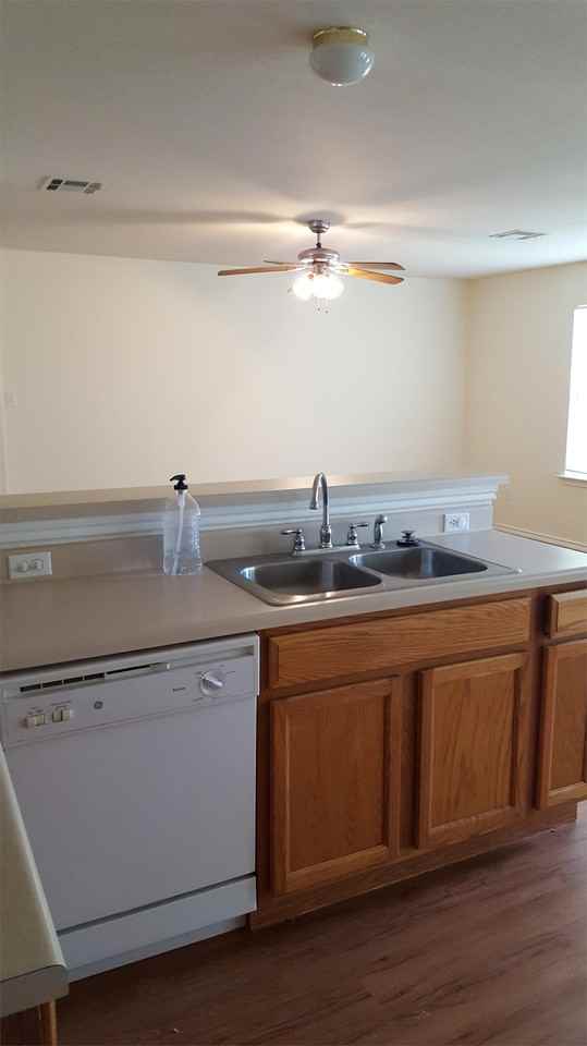 940 Goldenrod St #1 - Photo 2 of 5