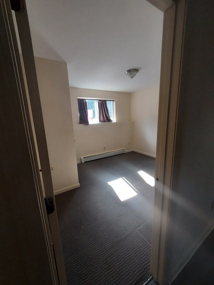 111 Mountain St #111D - Photo 2 of 9