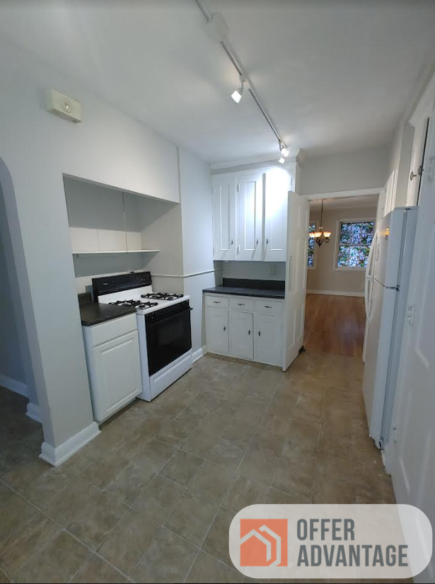 3601 Glencairn Rd Lowr - Photo 3 of 12