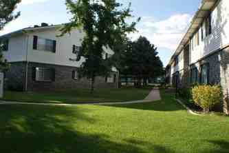 600 South Orem Boulevard - Photo 3 of 23