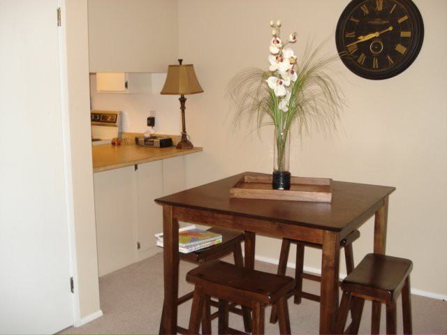 600 South Orem Boulevard - Photo 7 of 14