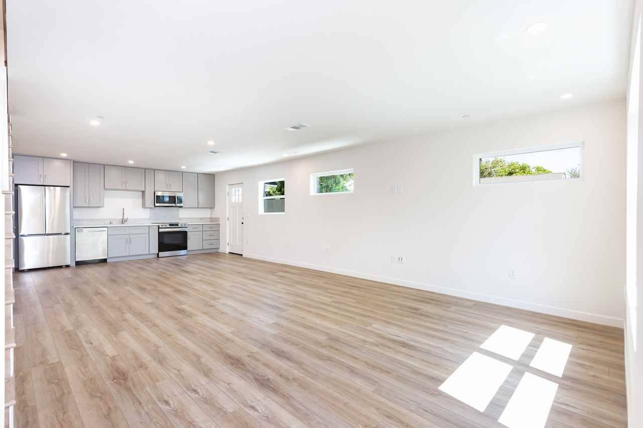 3564 Bancroft St - Photo 3 of 19