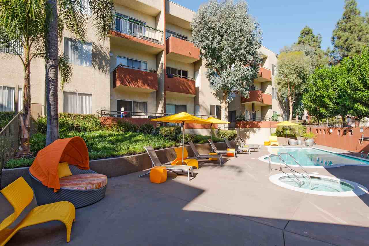 Glenoaks Gardens - Photo 4 of 21