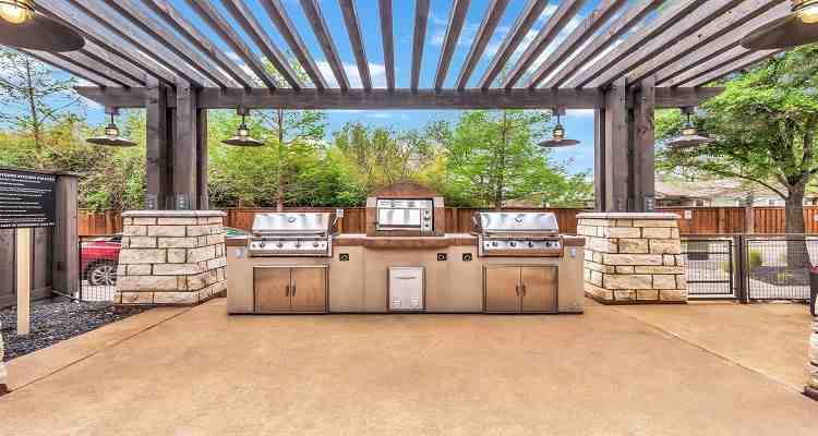 Bellrock Bishop Arts - Photo 2 of 25