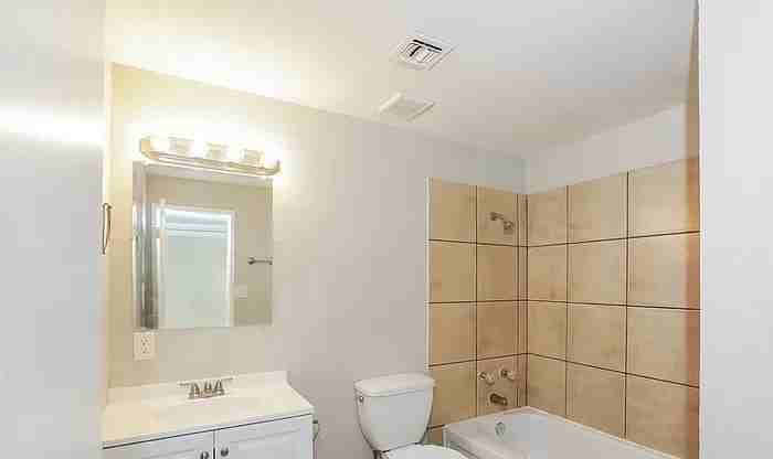 5802 W Berkeley Rd - Photo 3 of 16