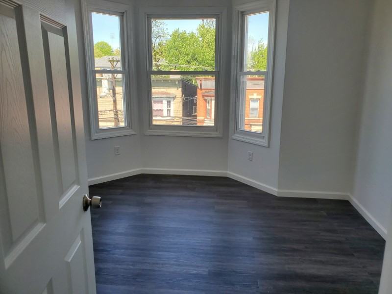 168 Sherman Ave - Photo 3 of 16