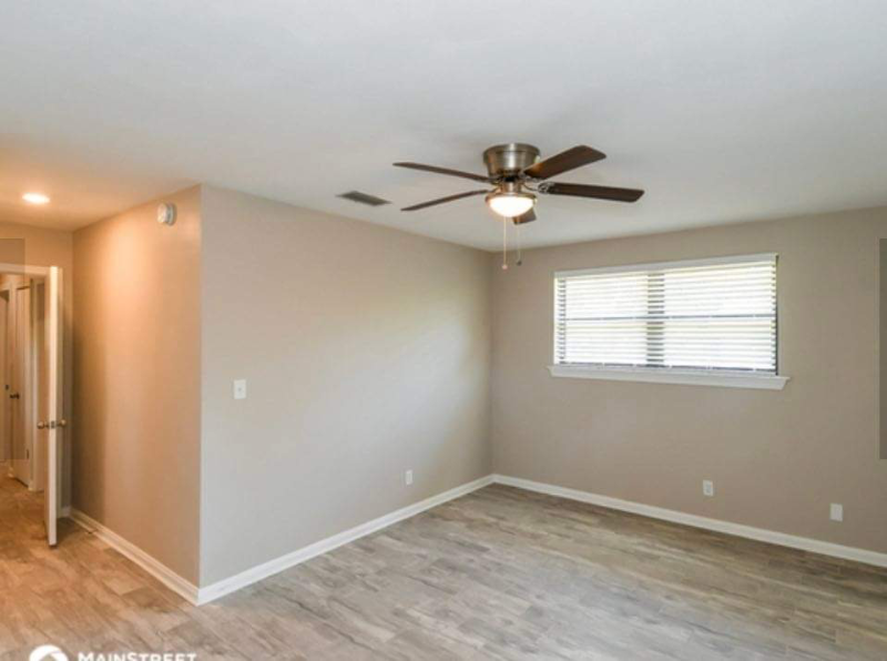 5011 Bedford Forest Dr - Photo 2 of 11