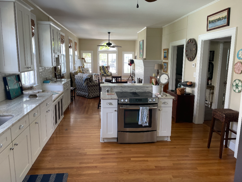 2010 Shepard St - Photo 2 of 14