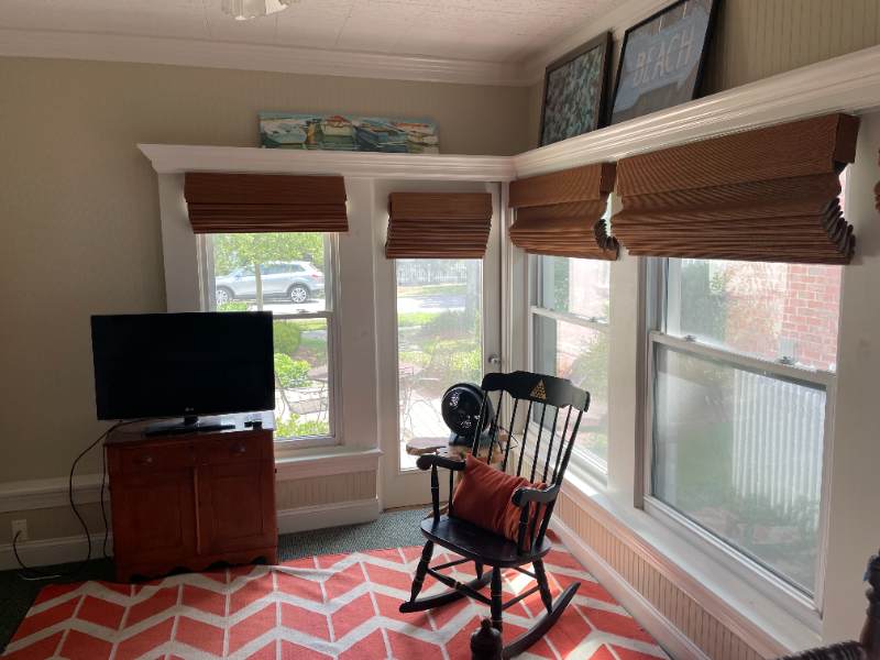 2010 Shepard St - Photo 6 of 14