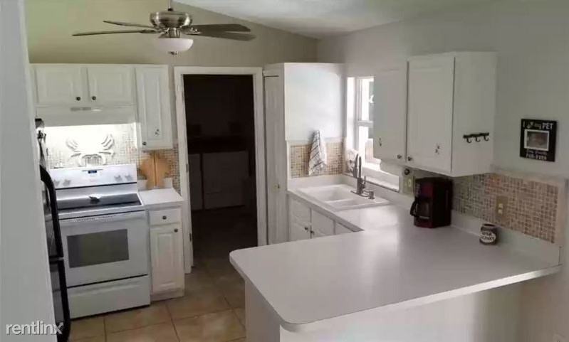 333 Redwood Ave - Photo 3 of 10