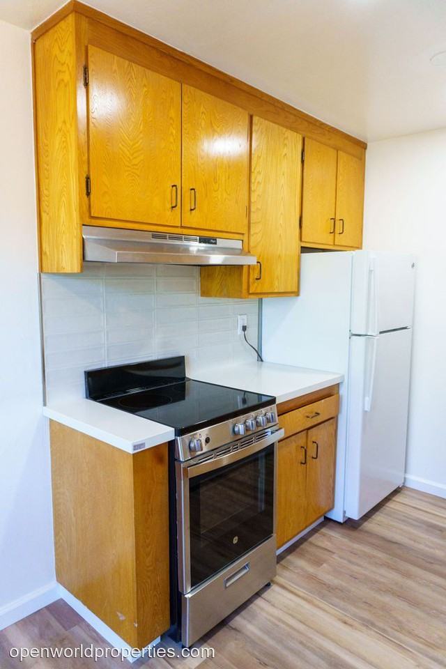 1233 E 21st St - Photo 2 of 9