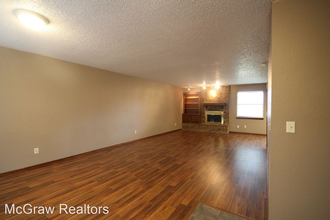 10119 Birkenhead Ct - Photo 2 of 17