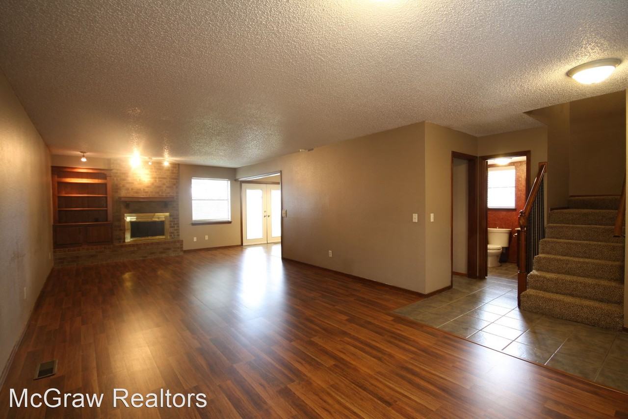 10119 Birkenhead Ct - Photo 3 of 17