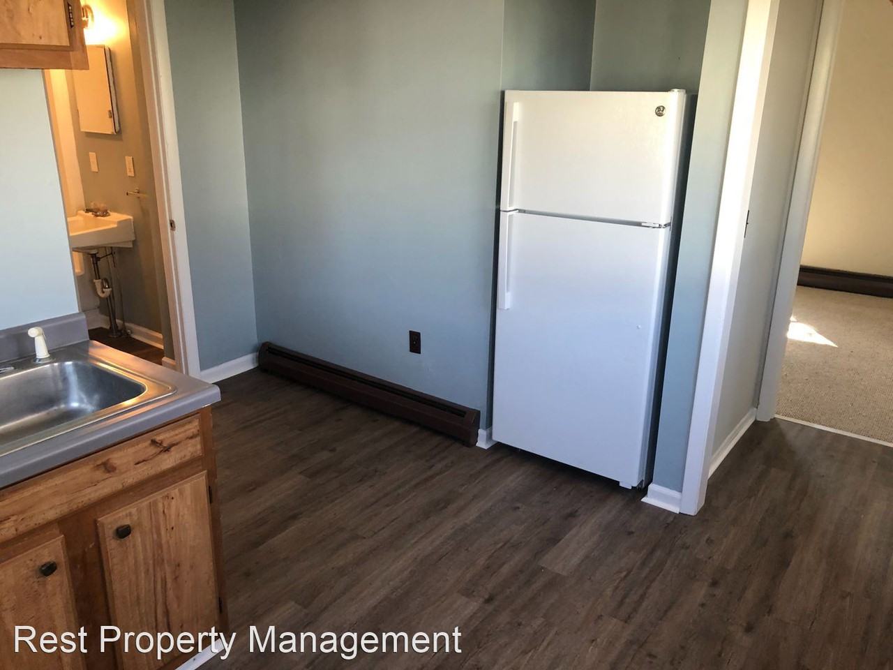 18 Hollister St - Photo 3 of 11