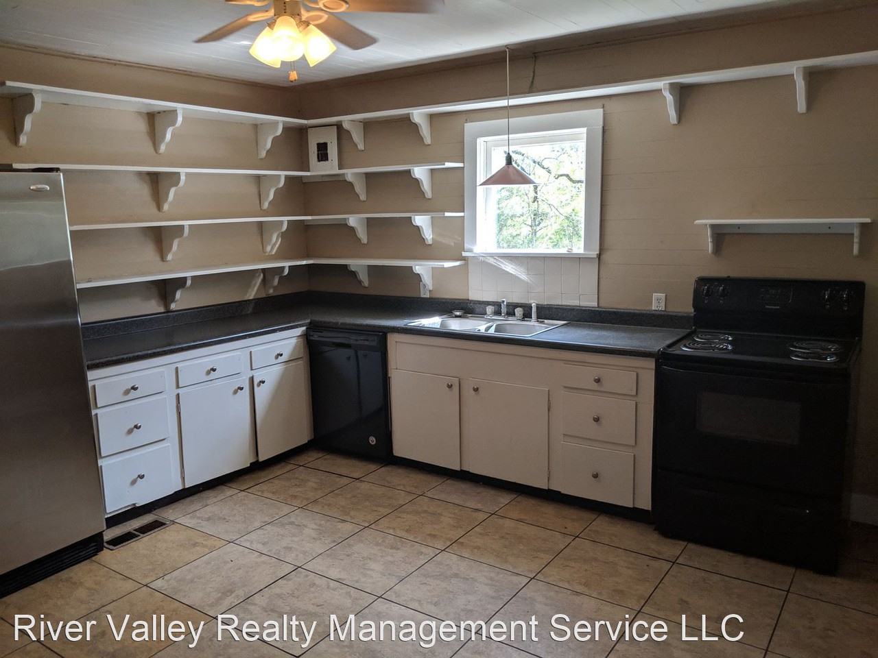 827 Lower Pine Hill Rd - Photo 3 of 13