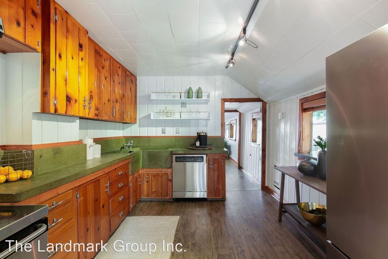 9508 Rainier Ave S - Photo 3 of 25