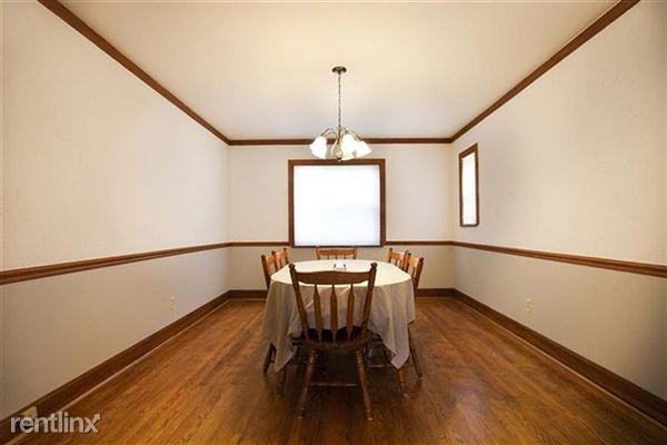 5240 Relluk Dr - Photo 3 of 5