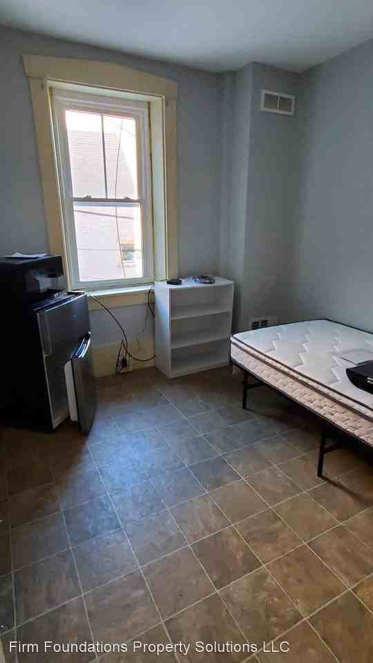 1 S Charlotte St Apartments in Manheim, PA 17545 Zumper