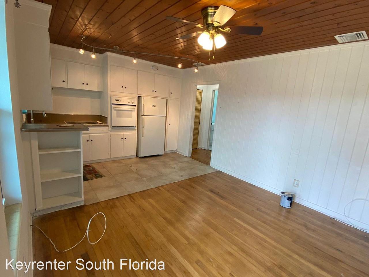9192 Sunrise Dr - Photo 2 of 11