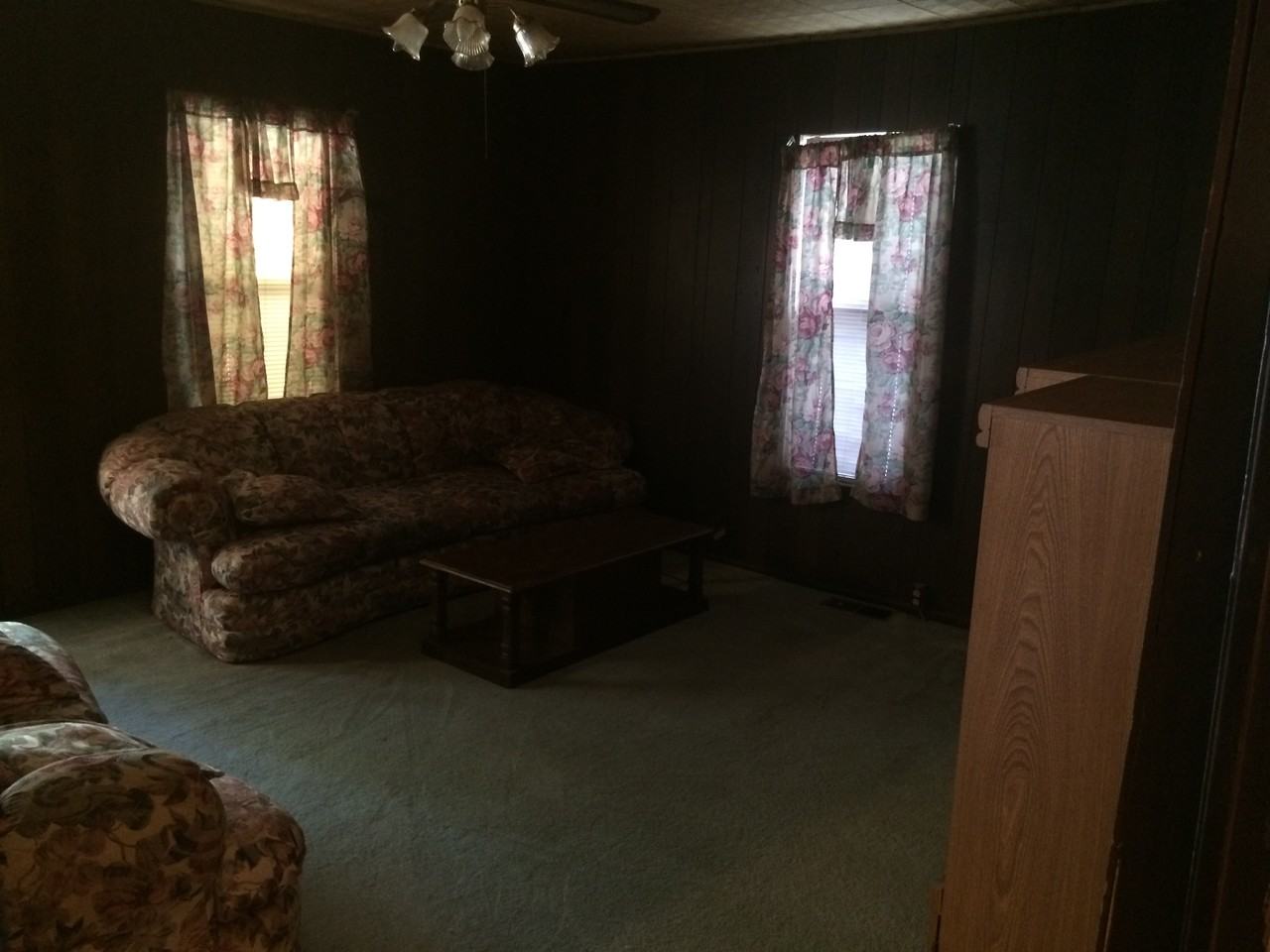 512 N Roosevelt Ave - Photo 3 of 16