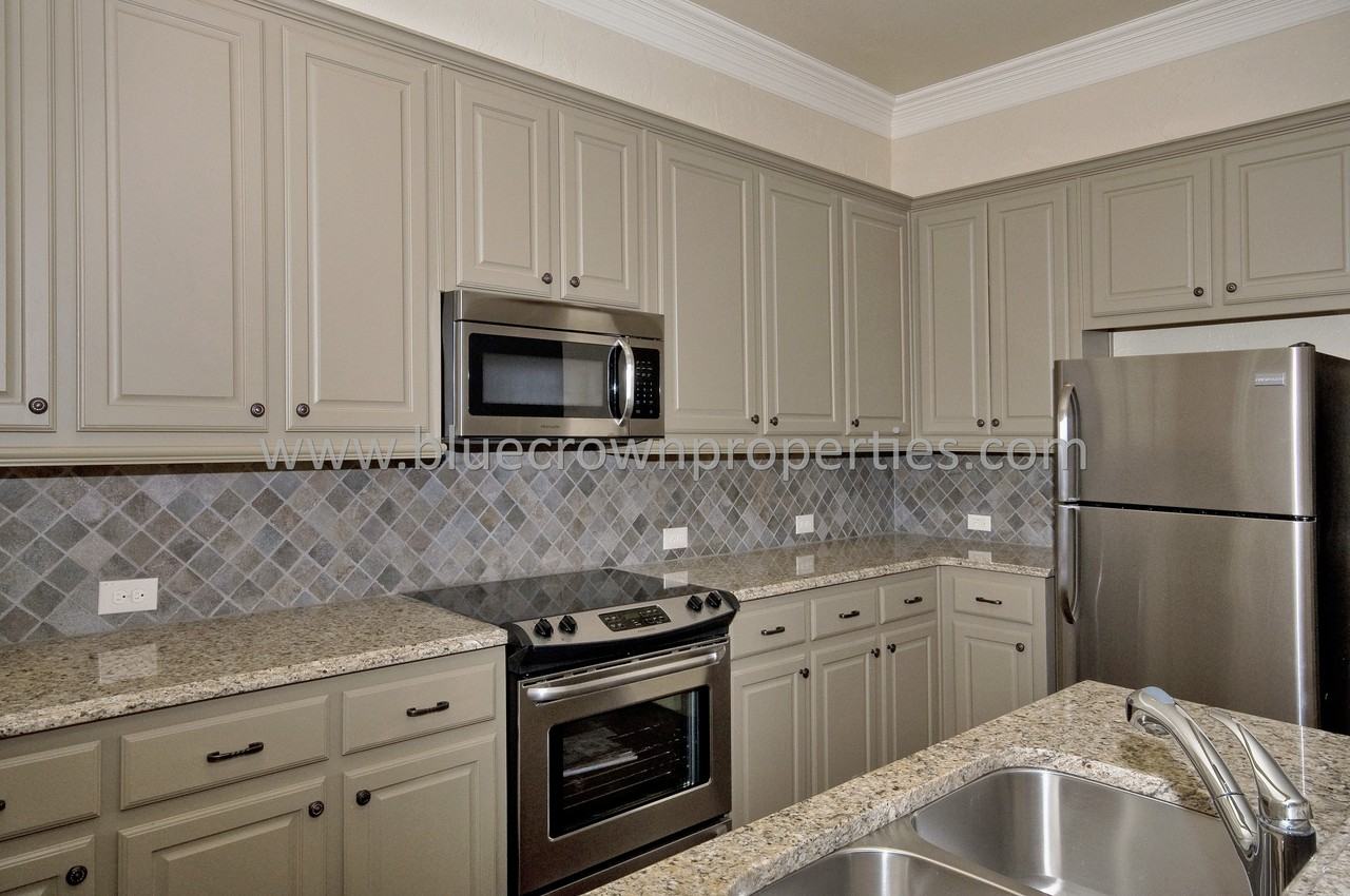 1537 Sienna Ct - Photo 2 of 10