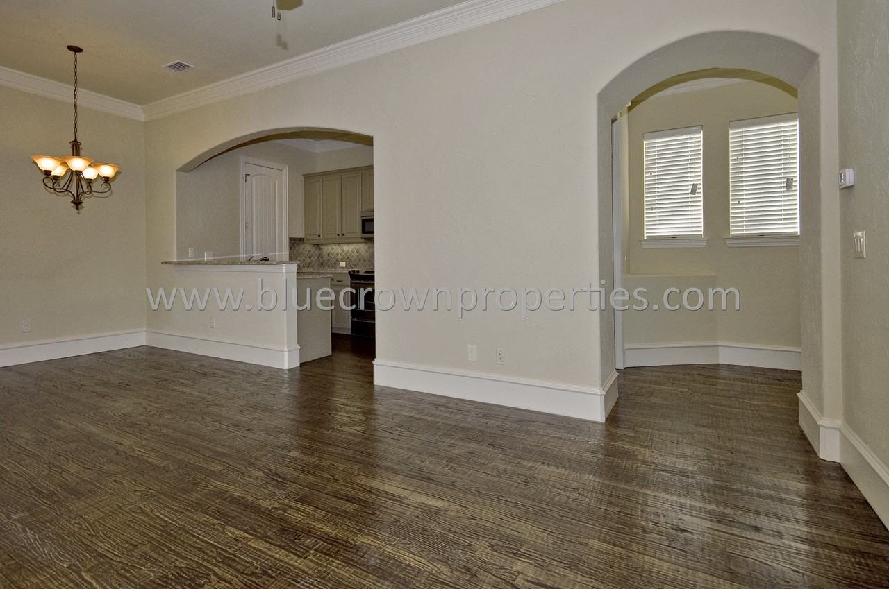 1537 Sienna Ct - Photo 3 of 10